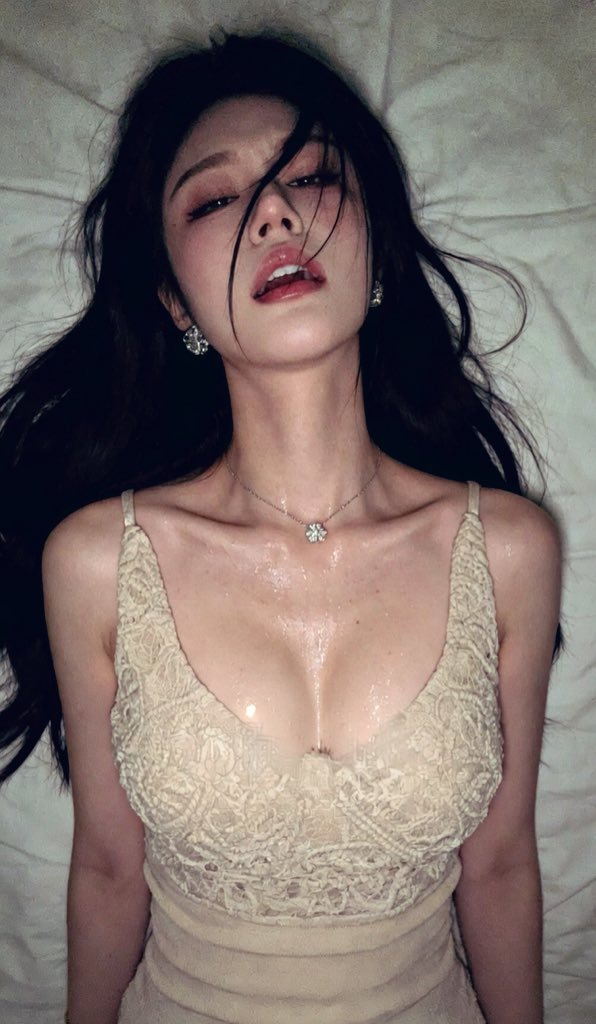 kokomeister's tweet photo. 沉浸式代入女主角第一视角来体验啦 https://t.co/qSr5nkLJcK