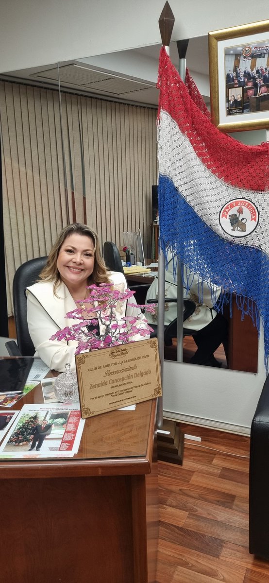 DelgadoZen93385's tweet photo. Gracias  por los regalos, y  los reconocimientos, Muchas gracias.!!!! https://t.co/rX4dVRVzjW