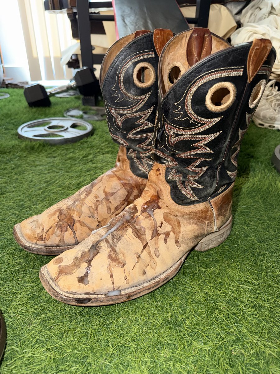 Sneakerdom1009's tweet photo. https://t.co/hgVqVB57Ni