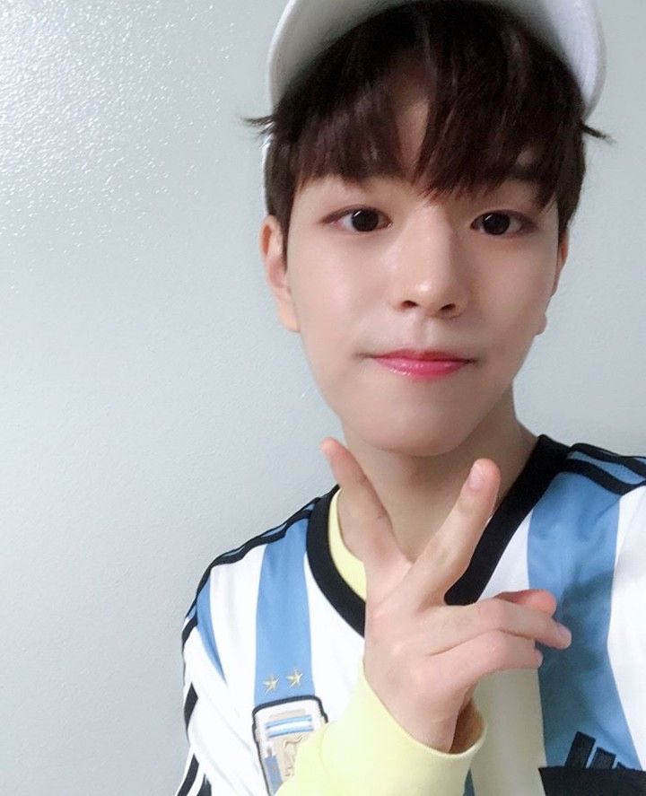 hyunjinontoppp's tweet photo. SERGIO SIEMPRE SERAS NUESTRO Y QUE LO LLOREN https://t.co/lQRN7bznRu