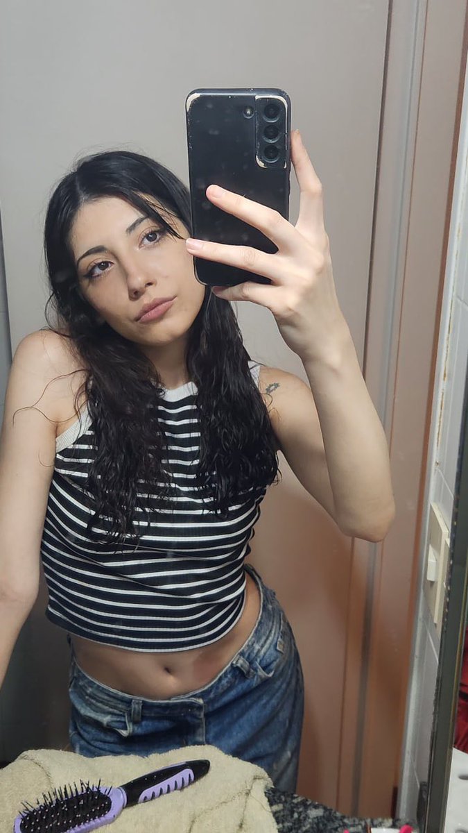 Noemibabex's tweet photo. just waiting for my comeback era https://t.co/REuEljzDe8