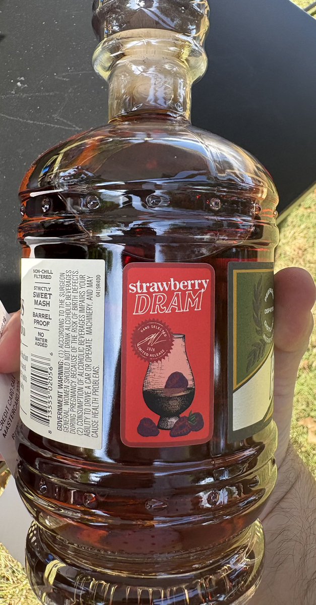 wierdwhisky's tweet photo. @d_tao Did you try the Sunday KBF release from Peerless? Strawberry Dram, one of my favorite pours all weekend. https://t.co/pNmzU2P02H