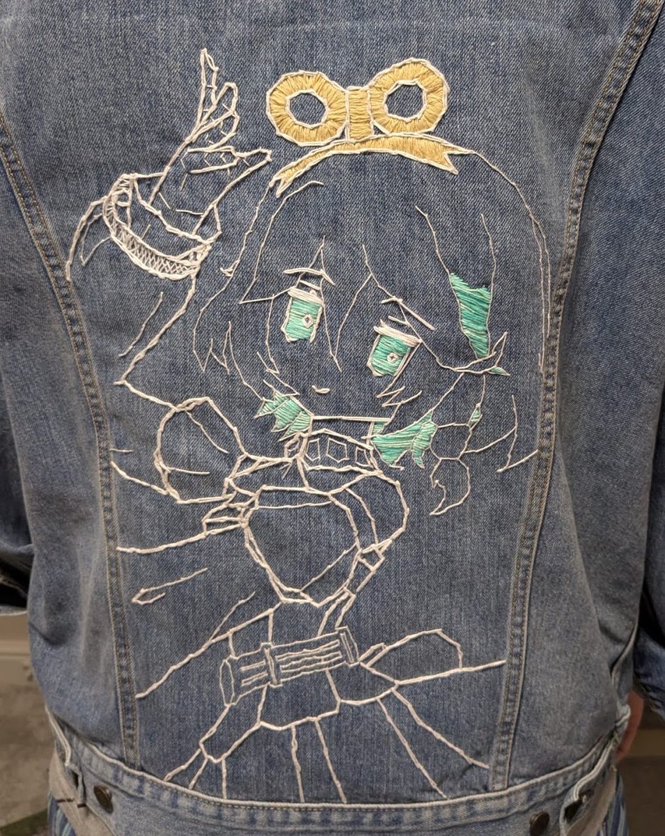 DASGKOS's tweet photo. super psyched to have finished immerjacket to wear for vexpo!

sadly did not win the M&amp;G to show CC directly, but if she reads this, thanks for inspiring me to learn to play an instrument and make this jacket with my mom 🙏
#Immergination #VeXpo2026 https://t.co/aR7XOCKHyr