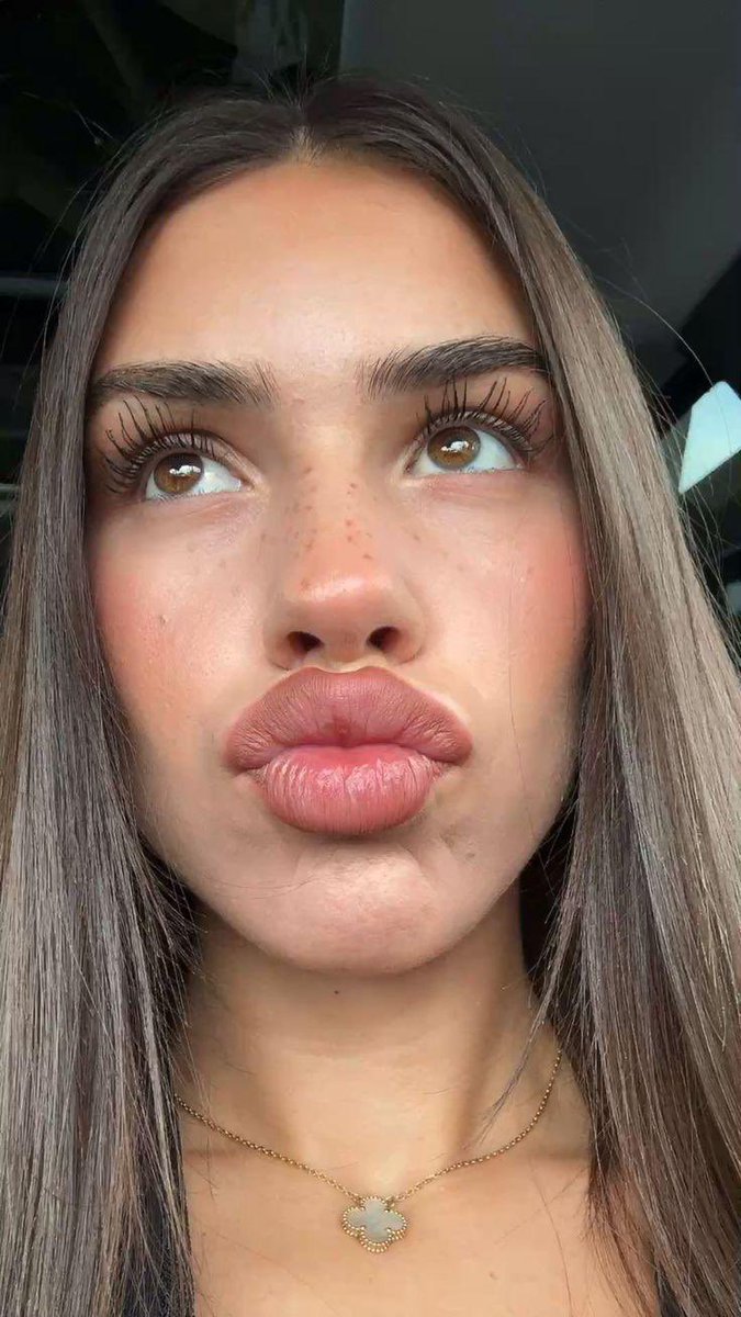 gooned4everr's tweet photo. Leah Halton face porn 😵‍💫 https://t.co/nSqK29inqu