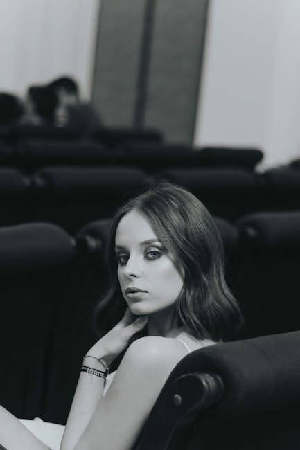 SetsukoMoeqrad's tweet photo. تبتسم لما يشجع الحياة حب الذات الإبداع في نظرة الأمل. vincenza lagrave🎭 https://t.co/sygrFZDpfv