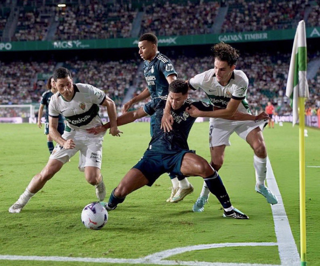 5peatNel's tweet photo. You will understand why we call him the best midfielder in the world by force https://t.co/TmHcesRZmF