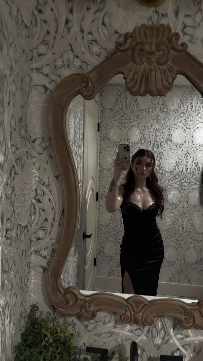 pr1ncessrubyxxx's tweet photo. I love being hot https://t.co/ooDw0sb1qi