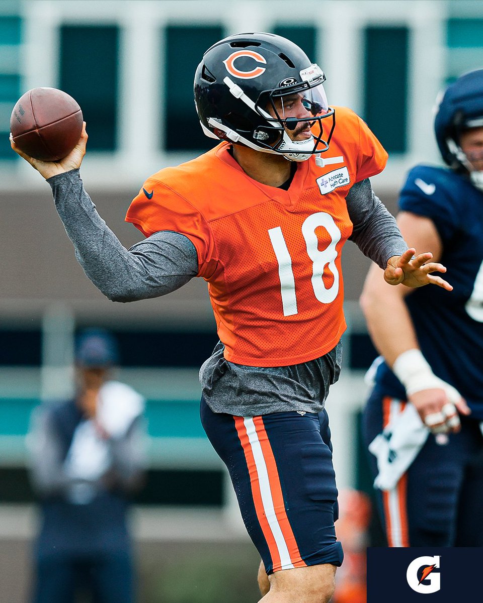 ChicagoBears's tweet photo. Back in the lab 🧪 https://t.co/HA8J0YQieu