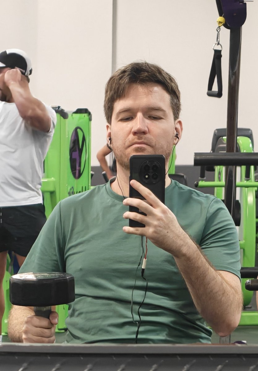 Alejandro_FinT's tweet photo. Go to the gym 🏋️‍♂️💪

I love you ♥️

(All the homo) https://t.co/YB65H5h2K1