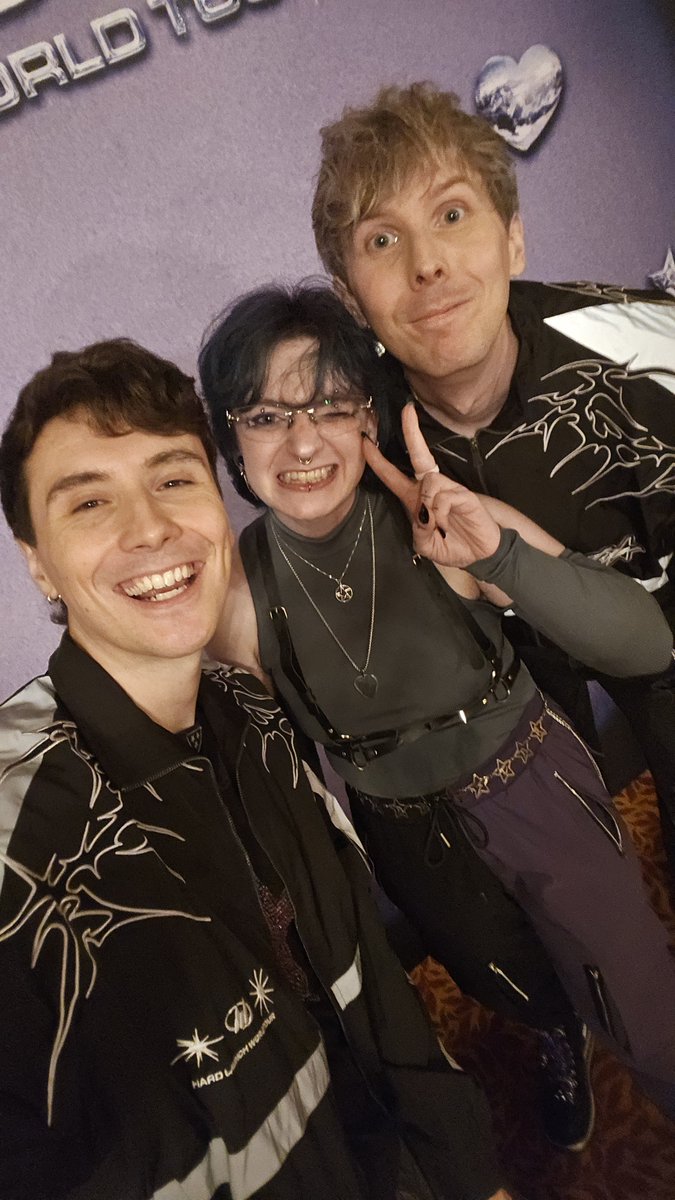Ace_Chaos17's tweet photo. Screaming crying and losing my shit. I love my dads https://t.co/xjhiNznifC