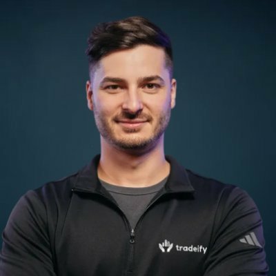 UjuJason's tweet photo. DAY 77

of sincerely asking @BrettSimba for $50,000 SELECT acct!!    

I'm Disciplined and surely won't play with this opportunity.  

I'll make sure to stick with the rules and make you proud 🙏

@Tradeify 
@TradeifyTV 
@BrettSimba https://t.co/Nz69Au8y4K