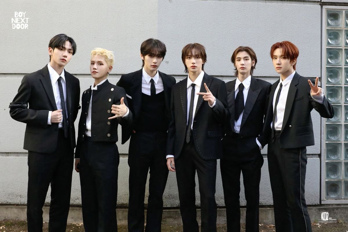 boynextdoorina's tweet photo. [INFO] 260917 

Menurut pernyataan tertulis dari Kepala Juru Kepresidenan Korea Selatan, BOYNEXTDOOR tampil pada acara jamuan makan malam resmi "KTT Korea-Asia Tengah Pertama" Kemarin, pada Rabu, 16 September 2026.

#BOYNEXTDOOR #보이넥스트도어