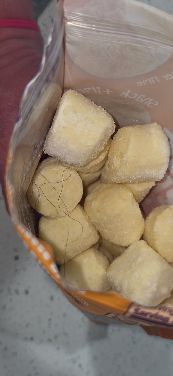 Bombastic1998's tweet photo. I am obsessed with these, I eat a crazy amount every day. Which is why I was shocked to open the package and see a very long black hair (my family is all blond). Yucky, my favorite food too!
@BraziBites https://t.co/uPGLmefg21