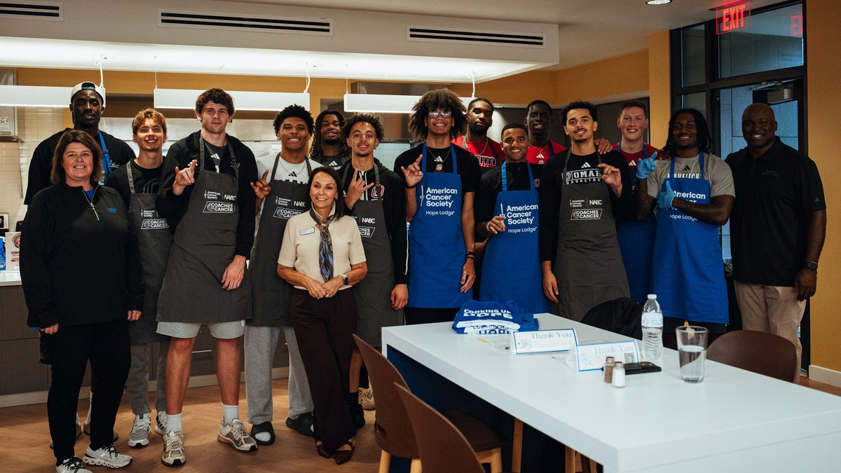 OmahaMBB's tweet photo. Bigger than us ❤️

Had a great time at Hope Lodge this evening cooking a meal for patients. Thank you to Hope Lodge, the American Cancer Society and Coaches vs. Cancer for having us🫶

#ForThe402 https://t.co/z1DQCQnfUY