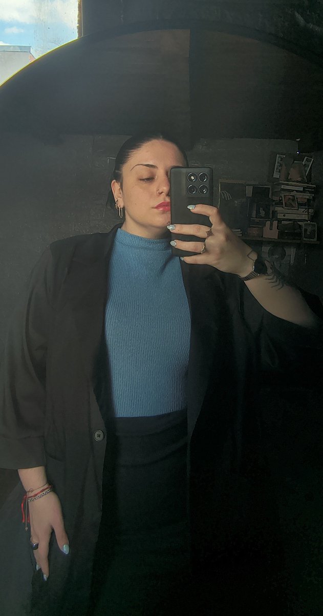 unlov3able_'s tweet photo. omg un color en mi outfit hiiiii https://t.co/HVIfpSxR6I
