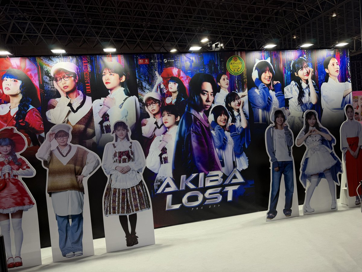 umeizanagi's tweet photo. 朝からTGSの準備してたら、「中入って良いですか？」って言われたから「どうぞ！」って言ったんだけど、なんかすっごい撮影のスタッフとかがいるなと思って顔見たらTGS2026公式アンバサダーの宮田さんだった。
ここで撮影されていった。
ずっと笑顔で無茶苦茶感じ良い人だった。 https://t.co/Qw7nQQ8EbI