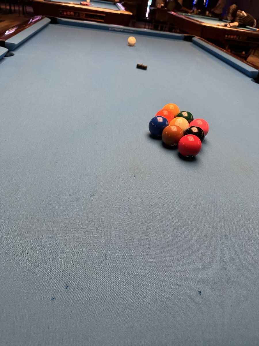 plusA_katsu's tweet photo. 先輩に教えてもらいながらのビリヤードめっちゃ楽しかった😆🎱

ただ、球落とすだけじゃないのか🤣
奥が深いな🔥

#ビリヤード https://t.co/4XTXtBVvkt