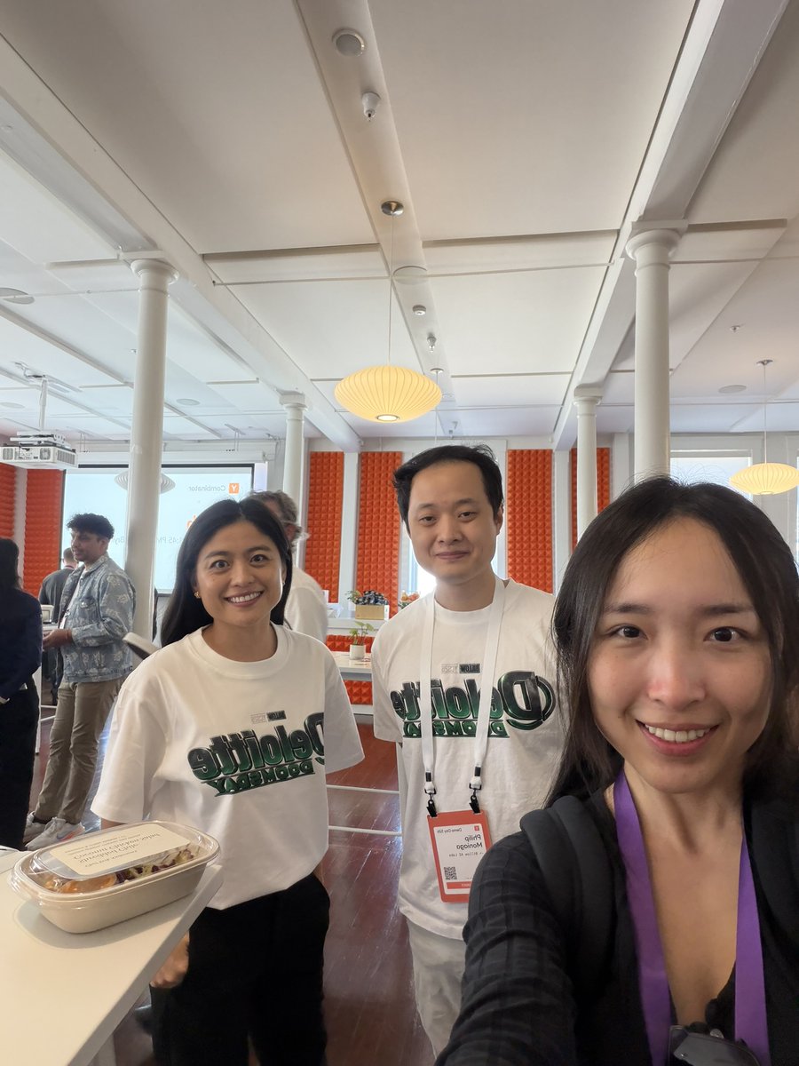 michwirantono's tweet photo. Indonesians x @ycombinator S26 demo day 🇮🇩

A year ago today, @promptingco was in the same place. Every batch gets more and more hardcore, especially with all the deep-tech companies.

So proud of all the S26 founders for making it. Congrats!

@philip_moniaga @arbital_xyz @pangestu_karon @0xstevezilla @0xvincent_eth
