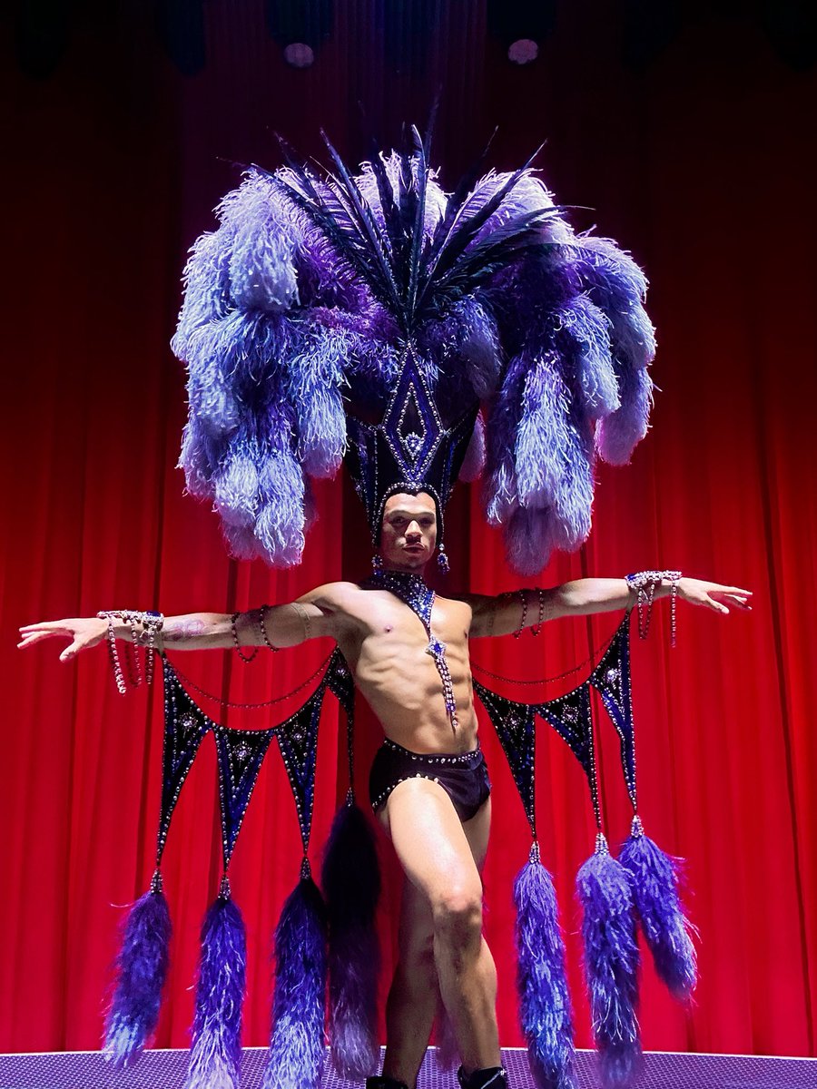 raddymar's tweet photo. Rest in peace to the icon that you are @BobMackie https://t.co/kSj2SIdheT