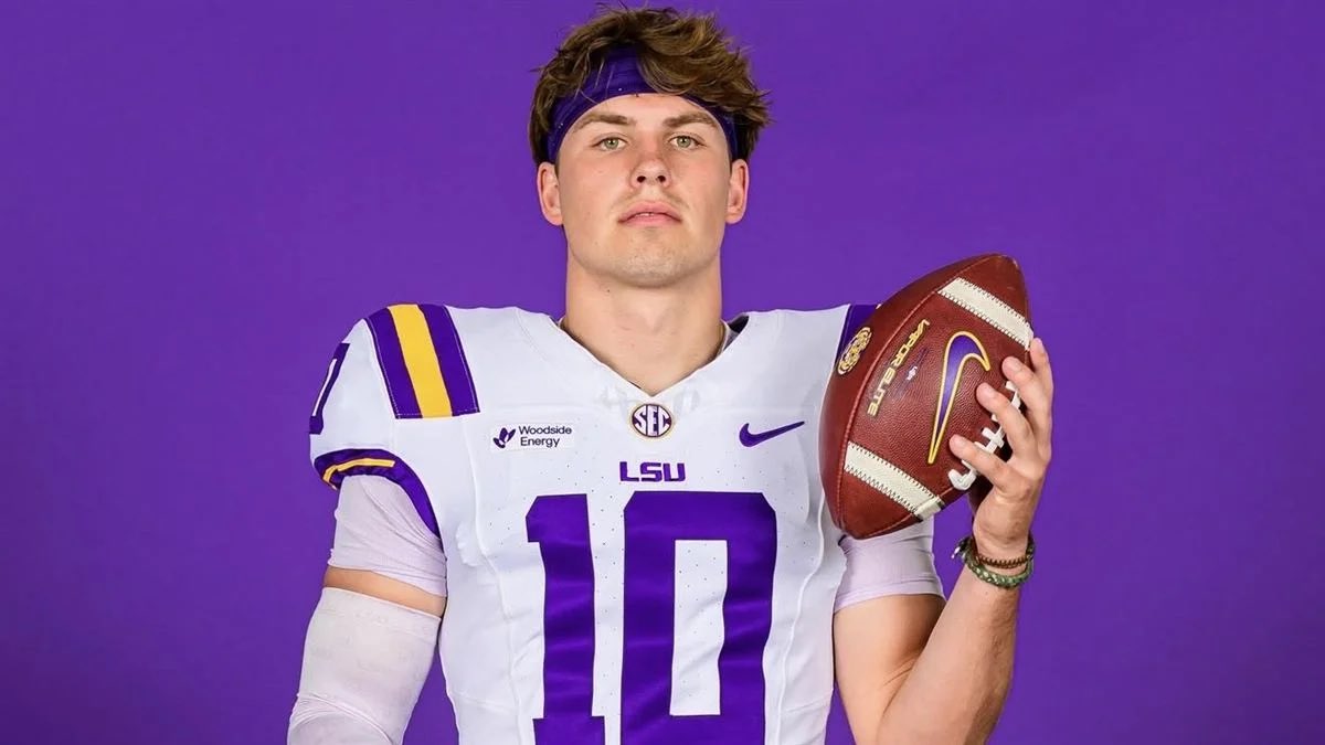 TheCFBCircuit's tweet photo. 🚨 BREAKING NEWS

LSU QB Sam Leavitt is listed as doubtful for Saturday’s Top-10 SEC showdown against Ole Miss in Oxford.

A massive development heading into one of Week 3’s biggest games.

More to come.

#CFB #CollegeFootball #CFBCircuit #LSUvsOleMiss https://t.co/V3ZRnjhtQP