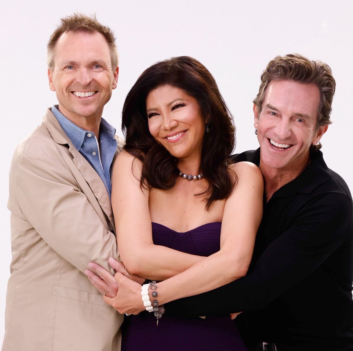 PopCrave's tweet photo. Phil Keoghan, Julie Chen Moonves, and Jeff Probst for @TVInsider. https://t.co/xxxhbdQYMF