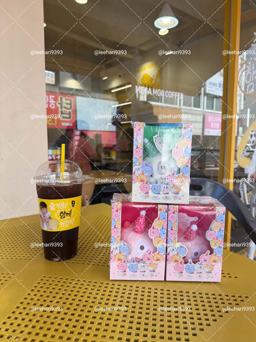 leehari9393's tweet photo. [GREENGREEN_playextended] CORTIS – Ball Ver.

📌 ON HAND | READY TO SHIP
💗 Pink — 5.0
💙 Blue — 4.5
💛 Yellow — 4.5
🤍 White — 4.5
 1 SET (4 versions) — 18.0
 택배 0.35

🇰🇷 ready to ship ｜ only ship to kr address
💬 Order via KakaoTalk
https://t.co/nFxqjLxRR3

🛒 Payment / Order
https://t.co/PjRRPaxn0a

#CORTIS #GREENGREEN_playextended #CORTISBall