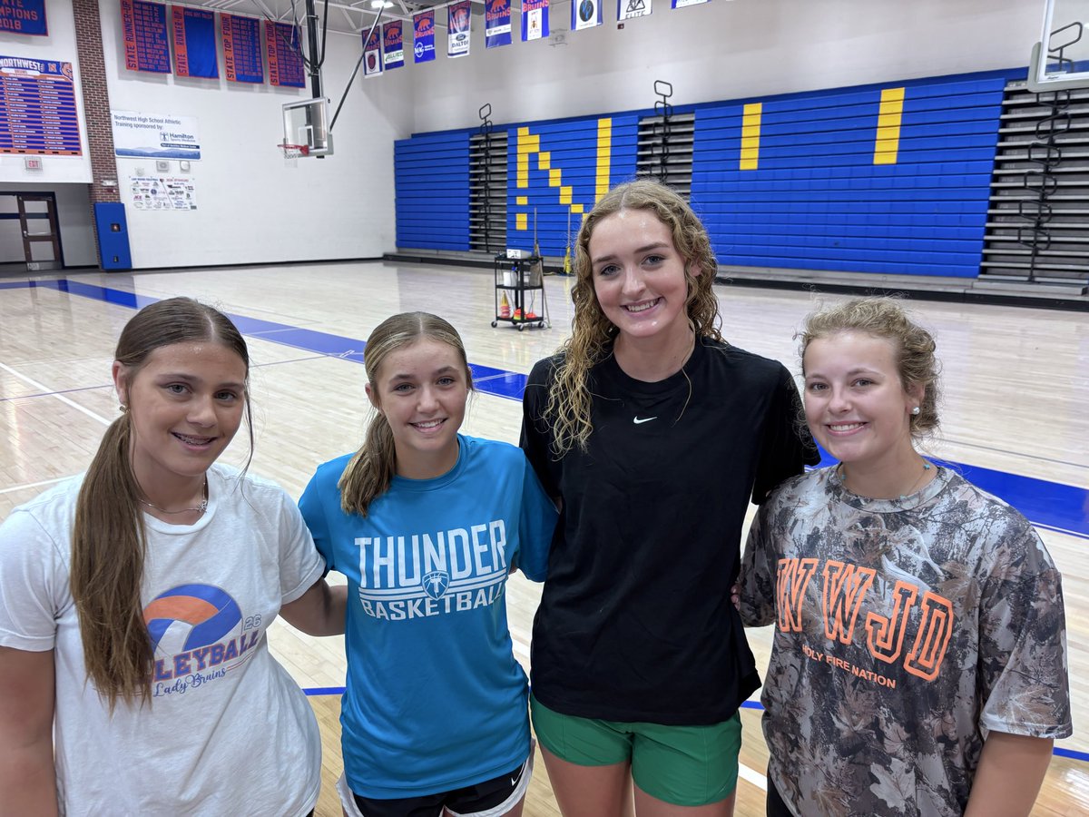 Lady_BruinHoops's tweet photo. Today was one of the BEST days yet!  We are really growing in skill and confidence.  I’m so thankful for this crew that got the job done today. They are such a blessing to be around. 

Go Lady Bruins! https://t.co/wx9vUgem97