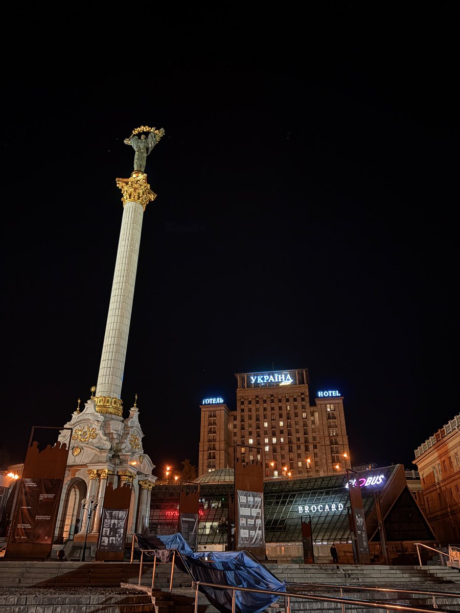 sam__cornell's tweet photo. 14/14
I've been in Ukraine for roughly 12 hours.

I came here to study a healthcare system functioning under extraordinary pressure.

And I expected to learn about resilience.

I didn't expect to experience it quite this directly.

This won't be my last thread about Ukraine. 

We’re only getting started.