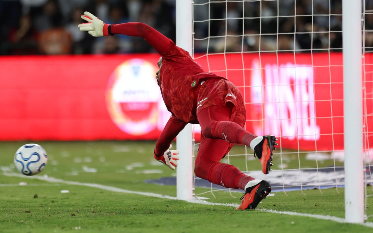 Palmeiras's tweet photo. GI-GAN-TE! 🧤❌ https://t.co/mW8G8SmQ17