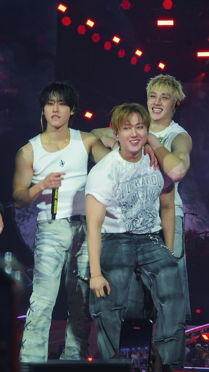 hanjiariamente's tweet photo. porra que fotão https://t.co/z3WhfuSjuA