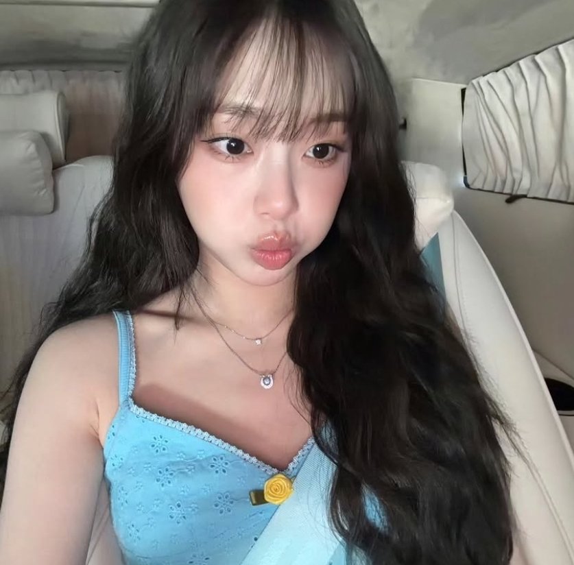 orrkeke's tweet photo. I like rhat giselle is hot and has a personality yes. But it is better when an idol is not westernized ok. Thats why i watch K-PㅇP. To watch K-sluts. Not just sluts. Not asians trying to look like other things. https://t.co/Oo2zOosDaw