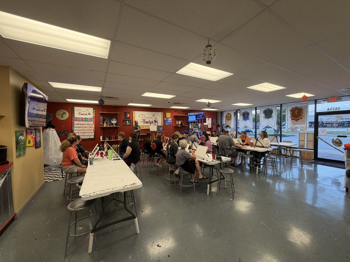 evvthunderbolts's tweet photo. Thank you to Painting with a Twist for hosting our Preseason Season Ticket Holder party! It was an absolute blast!π¨π€©
#LetsGoBolts | #WhoseHouse https://t.co/nOFLamqmRW