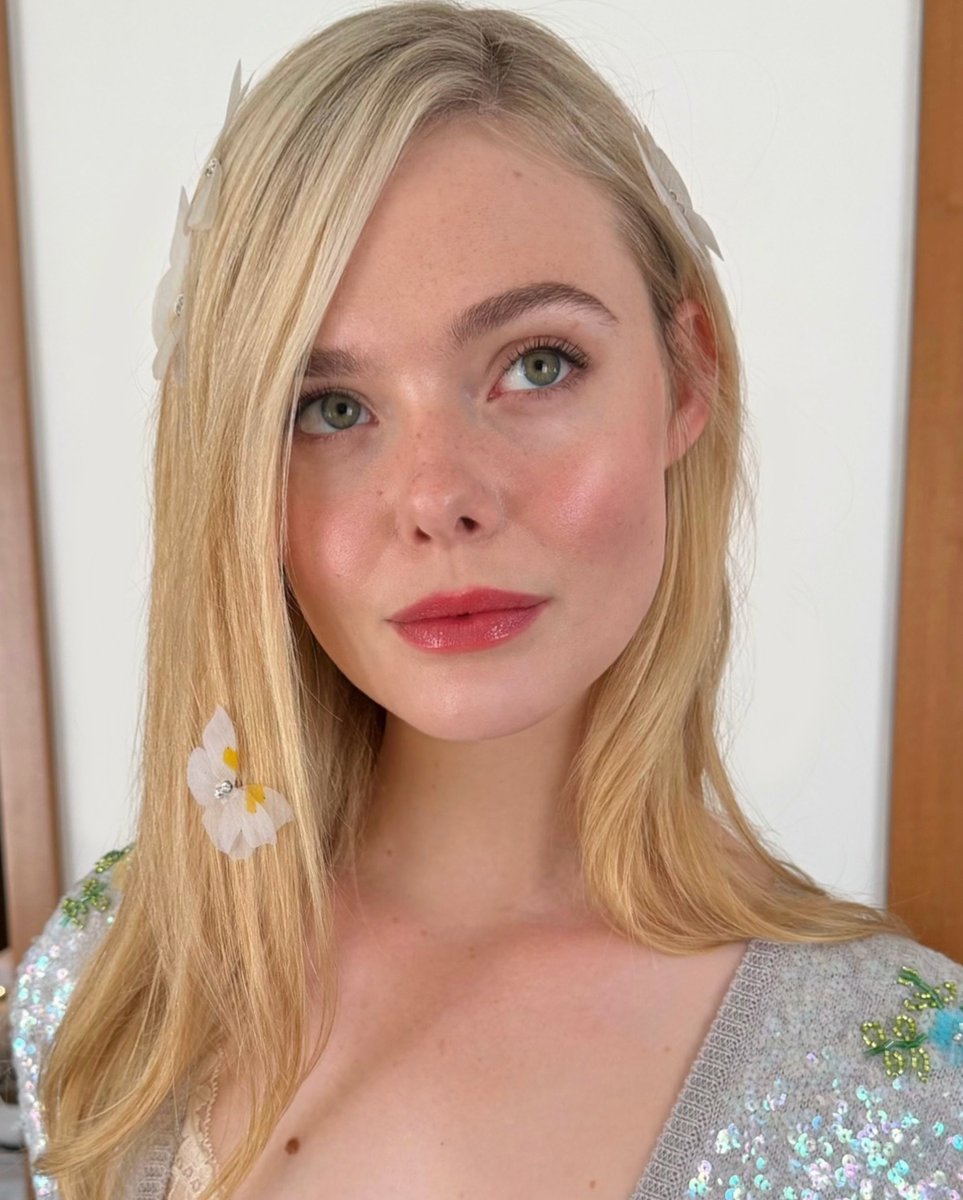 efanningbrs's tweet photo. Elle Fanning pronta para a divulgação de “Jogos Vorazes: Amanhecer na Colheita”. 🧚‍♀️ https://t.co/1BDeLCGu2R