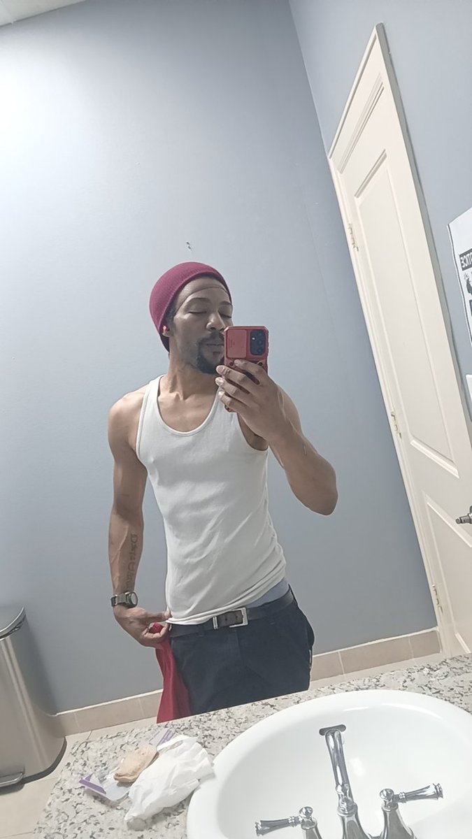 TorianEl013's tweet photo. @Flakoo_htxx 😏😏🤘 where we all meeting lol https://t.co/8bFabAcMFj