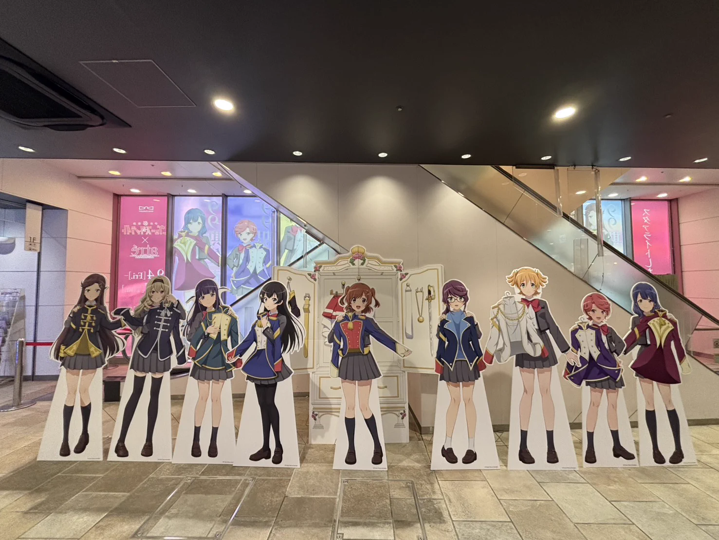 少女☆歌劇 レヴュースタァライト (@revuestarlight) / X