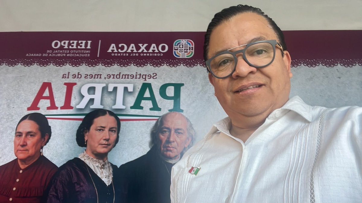 CidhpdaBolivia's tweet photo. Acompañamos a la Comisión Iberoamericana de Derechos Humanos para el Desarrollo de las Américas Capítulo Oaxaca que preside el Teniente Manuel Guzmán al izamiento por la independencia de México. #CIDHPDA #IIDDHCJ #ONU #OEA #PorelDerechoaDefenderlosDerechosHumanos https://t.co/8DkSUzXJuA