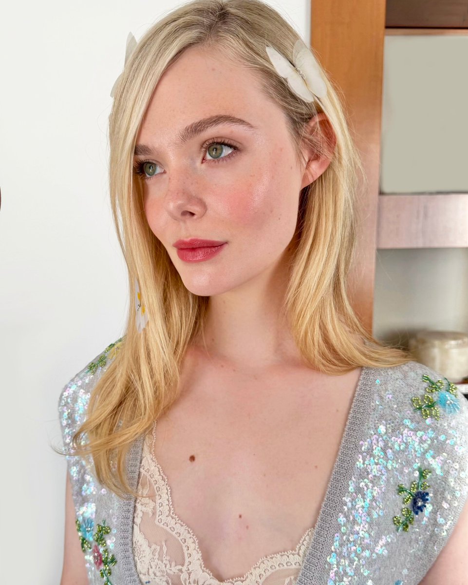 efanningbrs's tweet photo. Elle Fanning pronta para a divulgação de “Jogos Vorazes: Amanhecer na Colheita”. 🧚‍♀️ https://t.co/1BDeLCGu2R