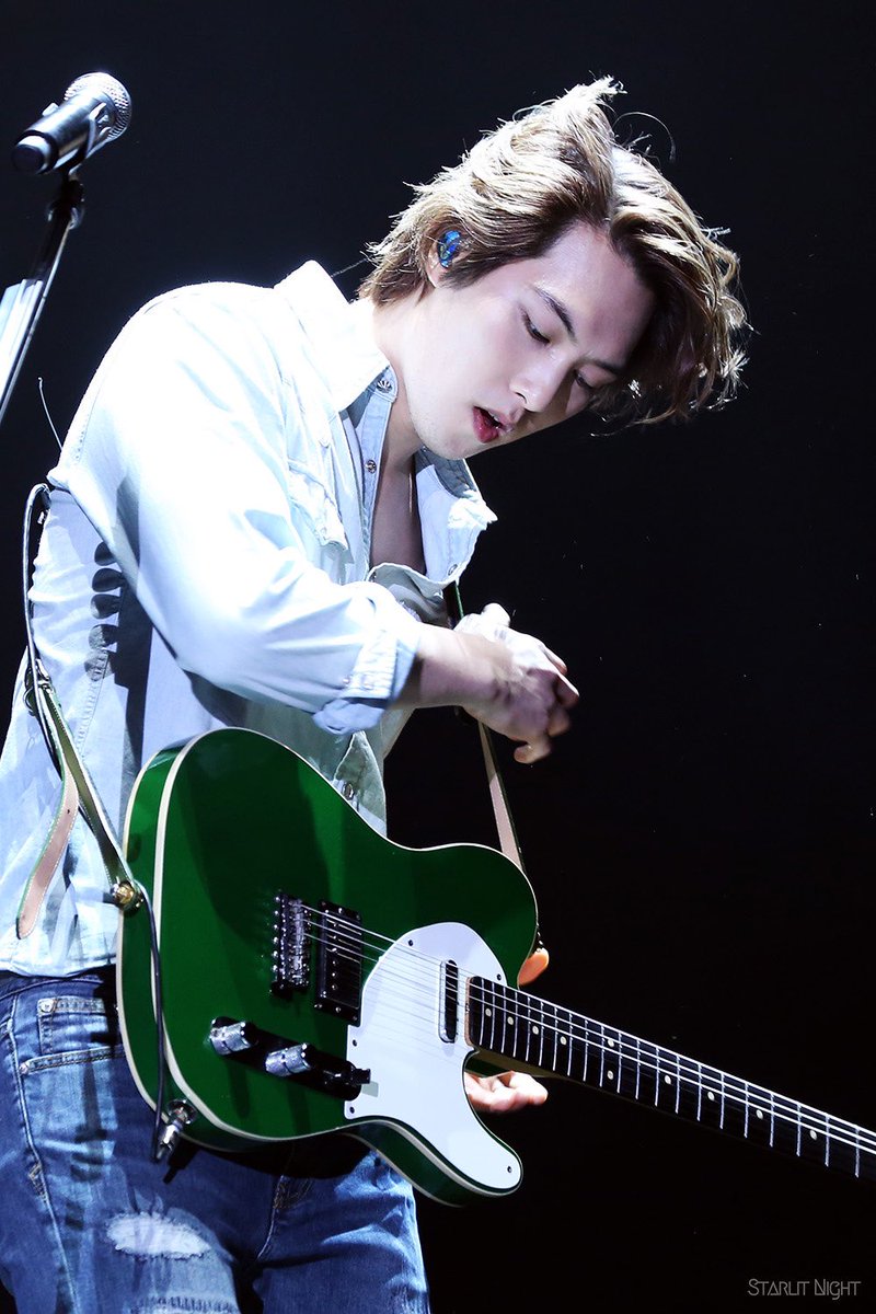 TTOOM_S282's tweet photo. #Waiting The Best Guitarist LJH 🎸💚
#💙cnbluegt🎸💙
#20260917@lst282toom7🩵 https://t.co/qrMylc3iFd