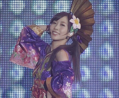 lovelivematocha's tweet photo. 【画像】この楠田亜衣奈さん、めっちゃ可愛い！！【ラブライブ！】
https://t.co/ZZ1lXy33dN

「肩に髪かかってるベストショット」
「こりゃふつくしい」
「くっすんの愛嬌はμ's随一」
「これ新垣結衣じゃね？」

#lovelive https://t.co/xKHonhBvDR