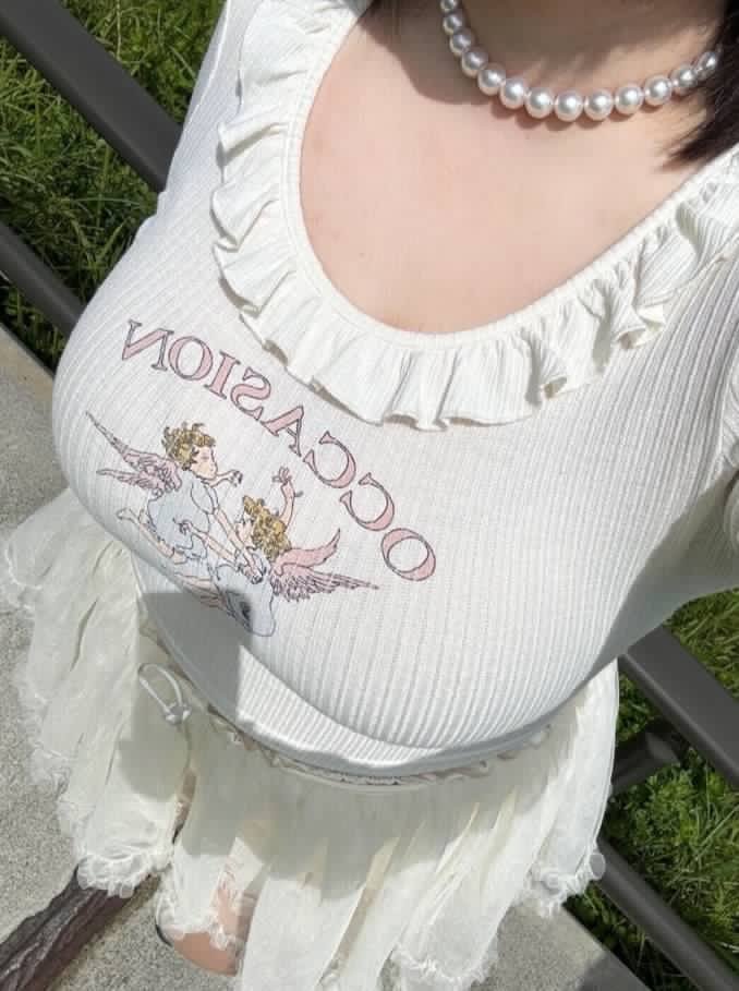 nininabb's tweet photo. 我才18岁啊啊啊 不许叫我母猪 我要开始身材管理 #母猪 #微胖 #女高 #bbw https://t.co/nSn47bO3Rx
