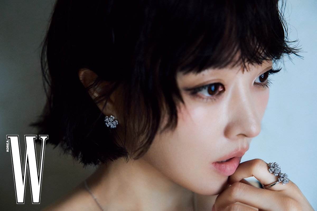 bbovelyby's tweet photo. [260917] Park Boyoung Instagram update!| (@.boyoung0212_official)

"@.wkorea @.chopard"
🔗https://t.co/byXPLnSxZE
-

Show some love by commenting and liking her post! 
#ParkBoYoung #박보영 https://t.co/Y9IueYoOs8
