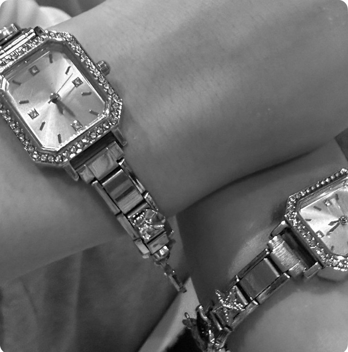 lostmymindlmm's tweet photo. Besties what time is it?! 🤭 Obviously I mean it’s time to vote sksjdjsks 😂😂😂
👩🌾: https://t.co/EhuAauteIH
🐰: https://t.co/rZIchkyCxT https://t.co/8nSZ3hK6iD