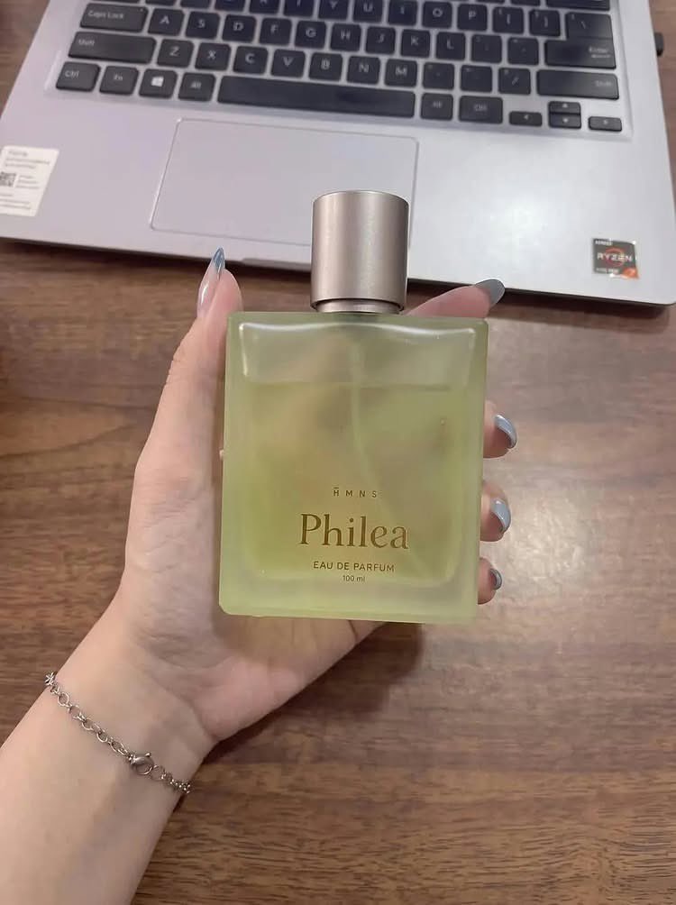 accresst's tweet photo. GUE CUMA MAU BILANG… PARFUM INI KENAPA ENAK BANGET 😭🫵🏻
Awalnya gak berekspektasi banyak, ternyata pas kecium malah langsung mikir, “lah ini kok cocok banget?” 😭
Kayaknya bakal jadi salah satu parfum yang sering kepake sih. https://t.co/OF2PUOwjBW
