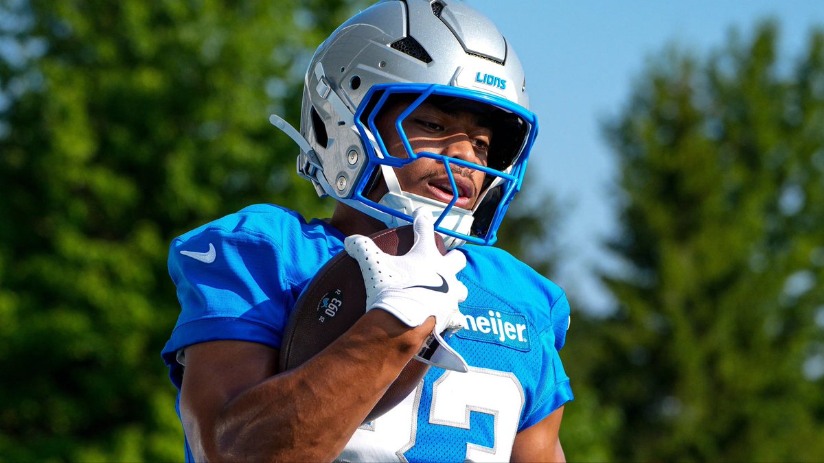 slotpicks's tweet photo. MY FAVORITE NFL PROP OF ALL TIME 💰

Sione Vaki O 2.5 Rush Attempts (-110)
Sione Vaki O 4.5 Rush Attempts (+500) 

This is literally the BEST hidden prop on every board right now. Let me explain exactly why…👇

The betting public is hyper focused on the high-scoring shootout narrative between Detroit and Buffalo, but the market is completely asleep on a fundamental sports science reality in the backfield.

In Week 1 against the Saints, Jahmyr Gibbs handled an absurd 34 total touches (29 carries, 5 catches). Driving the best running back into the dirt for 30+ touches might work on Sunday, but asking him to repeat that workload four days later on a short Thursday night turn is plain irresponsible.

We see this physical strain take down elite backs every year when teams over-handle their RB1, and this trend is changing by the game. Look at San Francisco’s relentless reliance on Christian McCaffrey, now putting him in a divided backfield with Kaelon Black. Or, the Chiefs’ heavy expected usage with Kenneth Walker III, only to give Emmett Johnson 8 carries. Workload management matters, in every sport. An injury to a franchise piece in September completely ruins a championship window.

When you run your starter into the ground, you inevitably force unexpected volume onto hidden backups. Dan Campbell and Brad Holmes built this team on long-term sustainability, and they know Gibbs cannot absorb 30 carries every game.

Detroit has always operated a heavy committee backfield. It’s why David Montgomery was here for years. Now, with Isiah Pacheco out for weeks, Sione Vaki is facing a “prove it” game as the RB2. 

Despite media chatter about his pass protection, Vaki logged 22 offensive snaps (29% snap share) in Week 1, taking three total touches, while Jacob Saylors played zero offensive snaps. As Campbell noted directly after the game: "We’re going to need to be able to use him. That’s the bottom line."

Detroit isn't going to put Vaki on the field solely to block; they have to give him handoffs to keep defenses honest. Whether it’s a breather spell after a long 12-play drive, a quick possession turnaround, or late clock-killing work, Vaki has multiple game scripts to clear this bar.

Books set his line at 2.5 rushing attempts assuming Gibbs takes 100% of the carries on short rest. Vaki needs literally three handoffs all night. Laddering up to 5 for the insane value proposed on 2 extra carries. 

We’re not asking for much here. This could very easily be a slow, ground and pound game from both sides as everyone and their grandma is expecting a shootout. 

#Gambling𝕏 #NFLpicks #PrizePicks