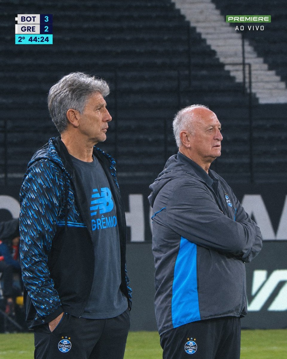 _tricopeiro's tweet photo. O Grêmio de Renato Portaluppi e Felipão contra o Botafogo no Rio de Janeiro:

— 64% de posse de bola
— 13 finalizações contra 10 do adversário
— 646 passes contra 369 do adversário

Apesar do resultado negativo, acredito que houve uma melhora, o que não foi suficiente... https://t.co/kF0Qo3pcgX