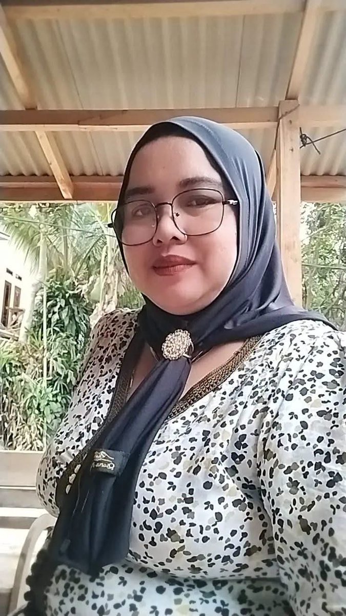 umiatu13's tweet photo. pagi pagi snge :( https://t.co/J19MWVTT5c