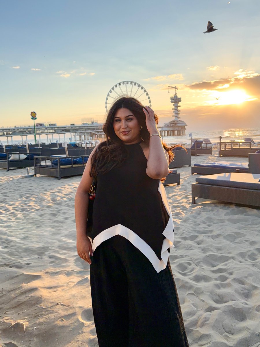 TerrenceNesw's tweet photo. Golden hour at its finest 🖤 https://t.co/mGljHeyrqe