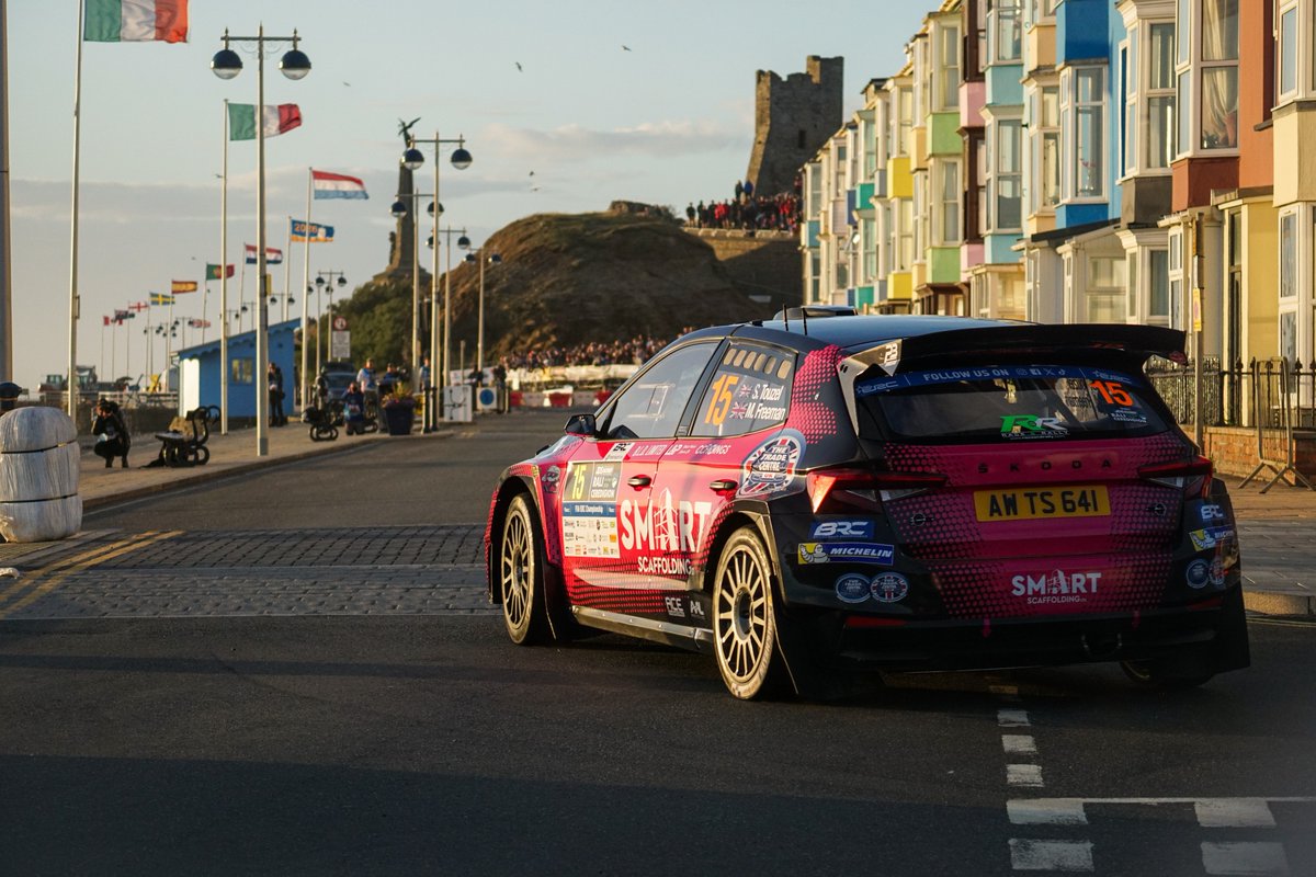 GerardBurmohew's tweet photo. @rali_ceredigion, put these on a postcard? Shot on a Sony Alpha a6000 https://t.co/OlKvtvJsL0