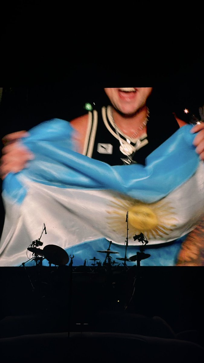 eleo_ellis's tweet photo. #EASBuenosAires a chuparla https://t.co/ZCbOIAfWfj