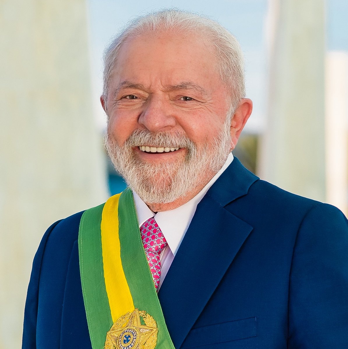updatecharts's tweet photo. 🚨 URGENTE: Governo Lula prepara MP para PROIBIR jogos de apostas online e RESTRINGIR apostas esportivas, as BETS, em TODO O BRASIL.

O governo federal trata o texto quase como uma extinção do setor de jogos online no país, informa o UOL. https://t.co/vEEsxAI2t2